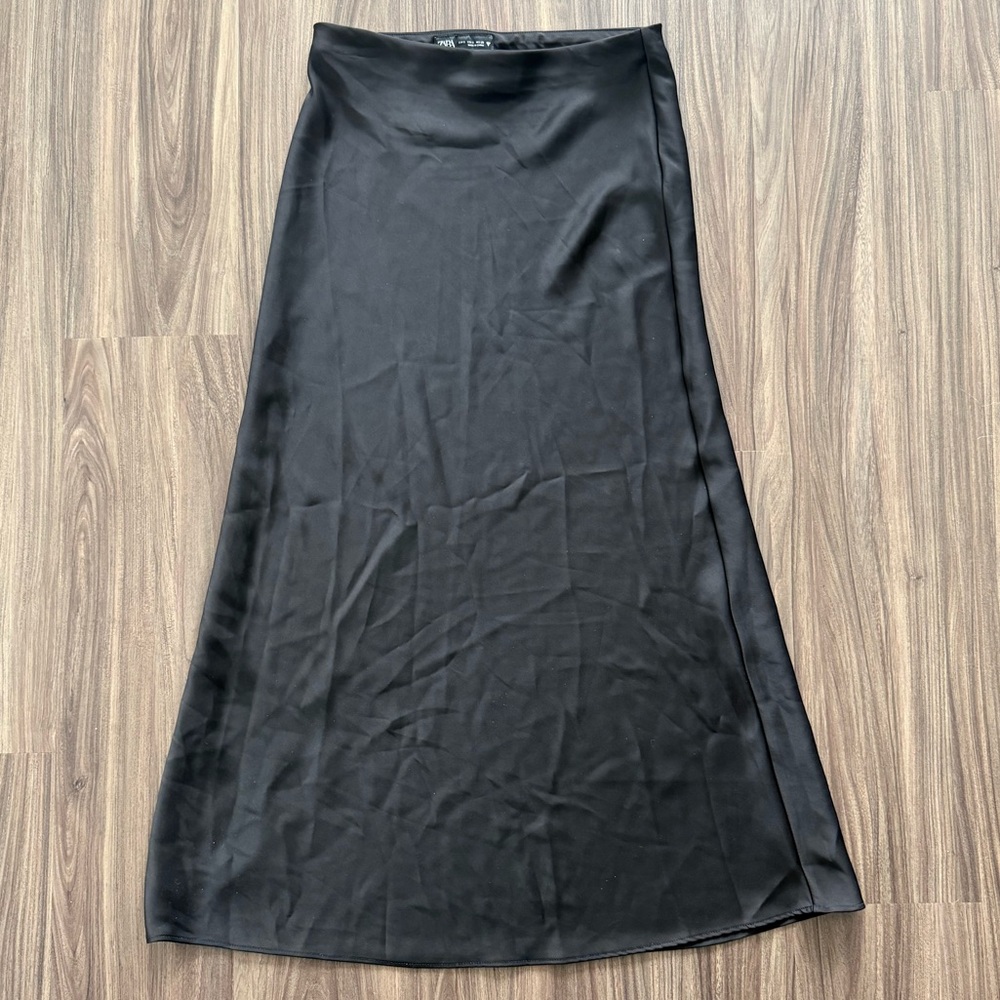 Zara Black Satin Midi Skirt